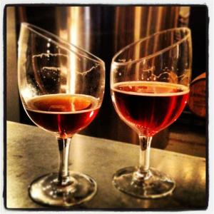 Image of two beer glasses.